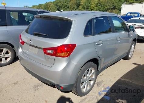 2015 Mitsubishi Outlander Sport Es z USA, uszkodzony, nr VIN 4A4AP3AUXFE009439